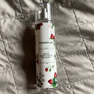 Bath and Body Works Strawberry Perfume
